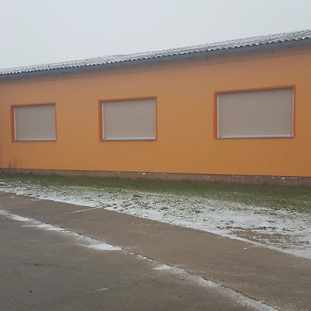 Gaestepension - Elsterland Am Sport- Und Freizeitpark Εξωτερικό φωτογραφία